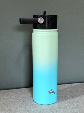 Konokyo Insulated Stainless Steel Water Bottle: BRAND NEW